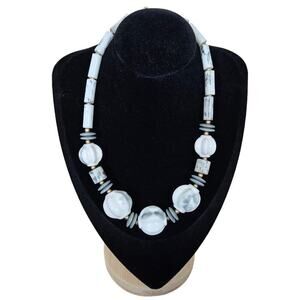 Vintage Japan Beaded Necklace Gold Clasp Cream Sage